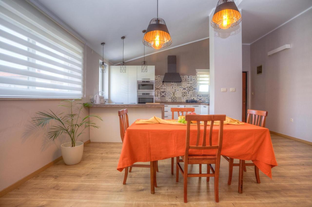 Diconi Apartment Pula Exterior photo